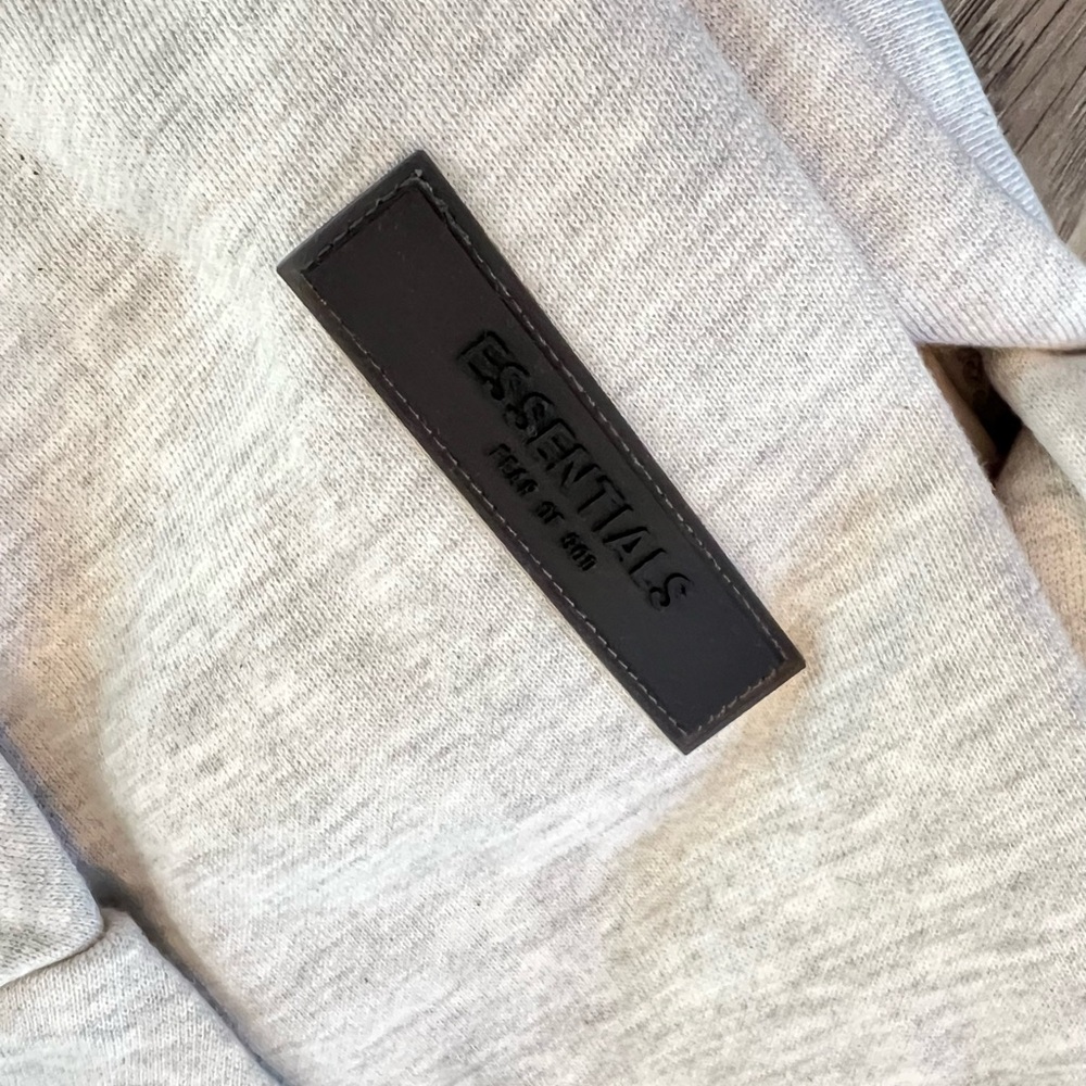 Fear of God Essentials Light Gray Tee - Picture 3 of 7